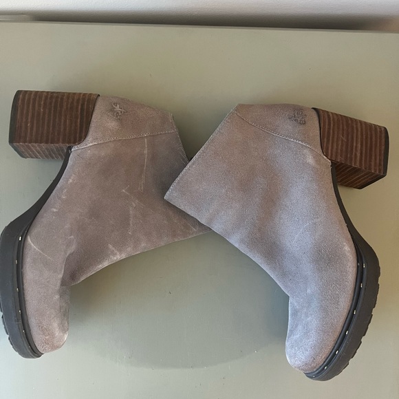 OTBT Montana Suede Ankle Boots size 9 M - Picture 3 of 15